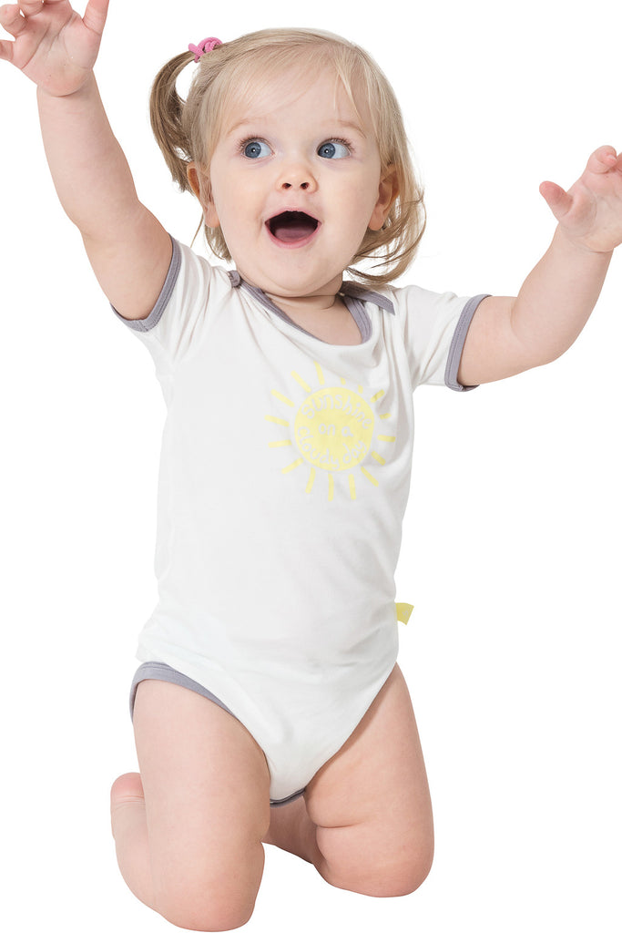 Bamboo onesie - short sleeve - Sunshine on a cloudy day - SNUGALICIOUS BAMBOO