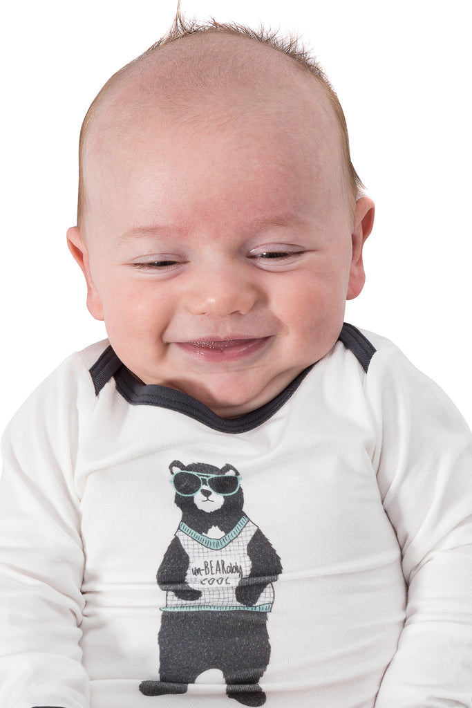 Bamboo onesie - long sleeve - Harvey's unbearably cool bear - SNUGALICIOUS BAMBOO